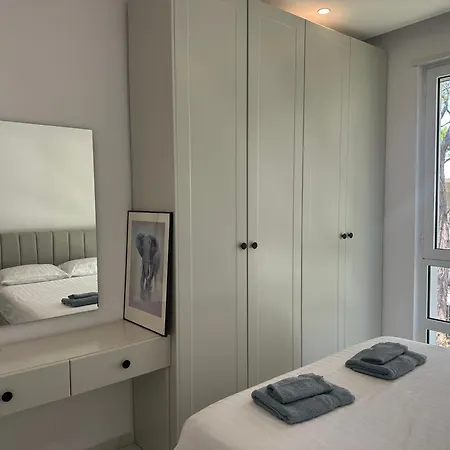 Serenity Pines In San Pietro Apartment Draç