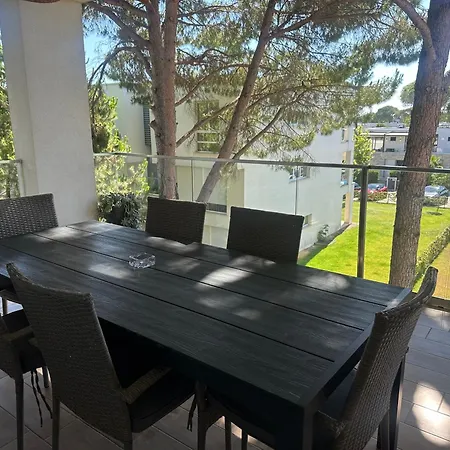 Serenity Pines In San Pietro * ドゥラス